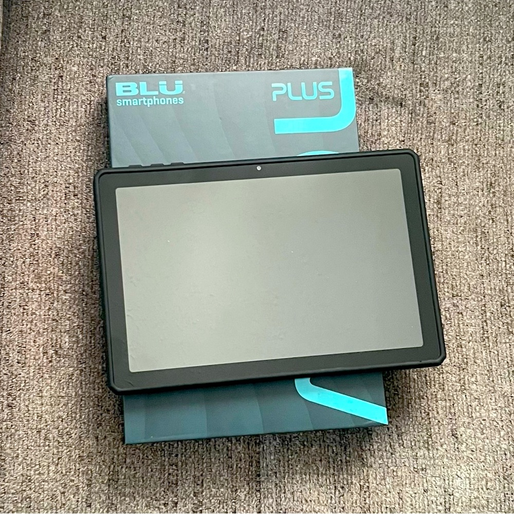 BRAND NEW Bleu Tablets. Case, Screen Protector, Charger an Headphones Included
